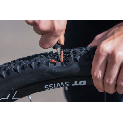 WELDTITE TUBELESS REPAIR KIT. kit de réparation par mèche de pneu tubeless  VTT . - VTT a 2