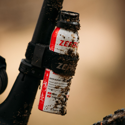After / Before your ride : 

Lightweight (110g) and easy to carry around thanks to its holder, take the indispensable Repair Spray everywhere with you. It even follows you in the mud. 😝

📸 : @popival

#zefal #keeponriding #moutainbike #crevaison #bikelife #mtb #cyclingtips #vtt #repairspray
